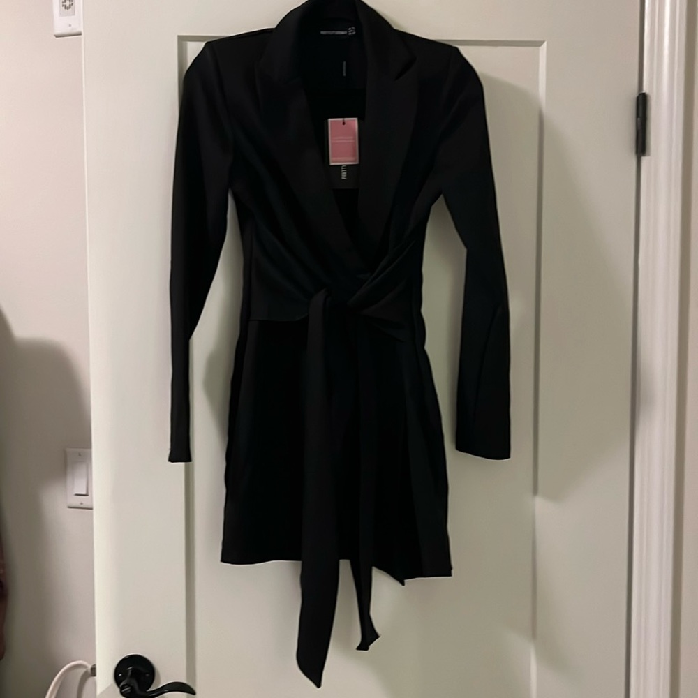 Prettylittlething black wrap detail blazer dress size UK6